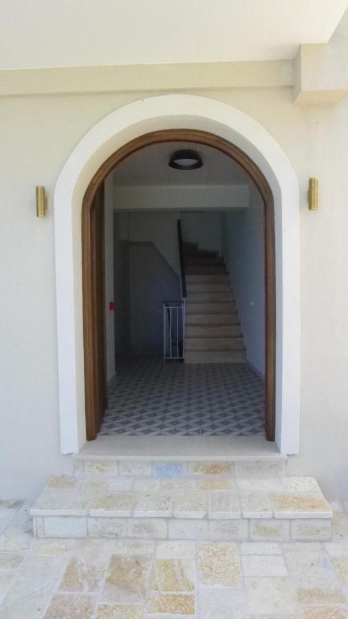 Caltabania Suites Áyios Nikítas Exteriér fotografie