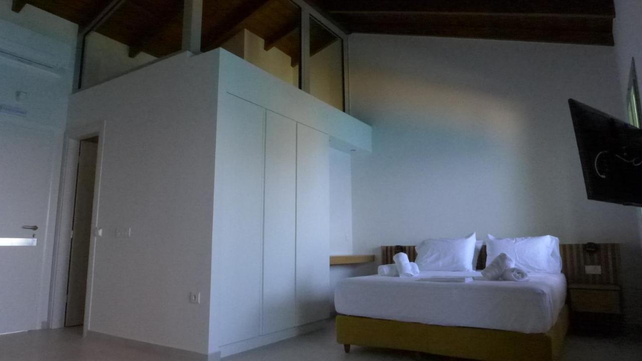 Caltabania Suites Áyios Nikítas Exteriér fotografie