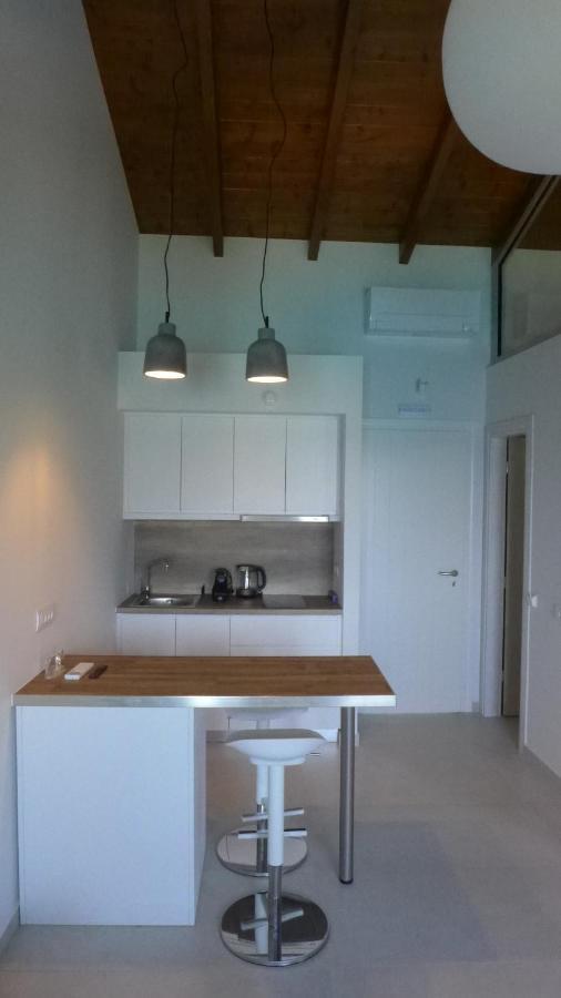 Caltabania Suites Áyios Nikítas Exteriér fotografie